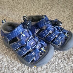9T Boys Keen Sandals